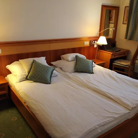 Tavirozsa Wellness Apartment Heviz